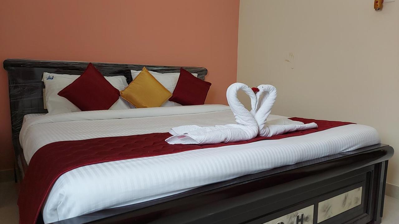 Sumukha Divine Holidays Tirupati Exterior foto